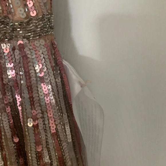 Mac Douggal Sequin Flutter-Sleeve Gown Women’s Rose Sz8  *FLAW* #001 - Picture 8 of 16